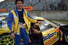 �ۑ�͂��邪�A�ЂƂ܂��U�ʓ��܂Ńj�R��