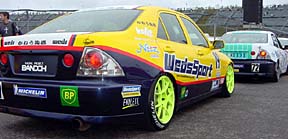 もてぎのスタンドはデカかった